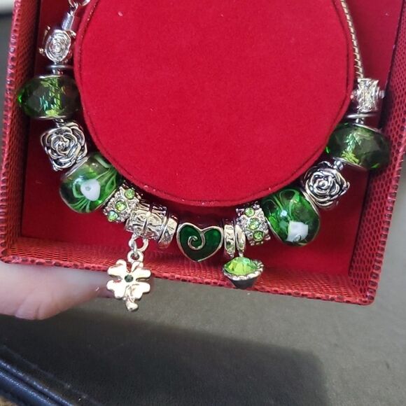 Glam & Glow silver tone green bracelet - Picture 8 of 8